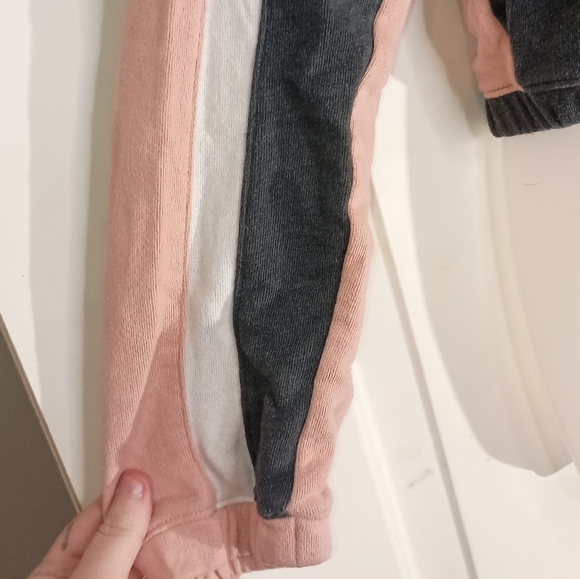 2/$30 Hollister Chic Comfort: The Perfect Color-Block Jacket(#1,233) - Picture 5 of 7